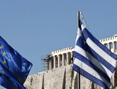 Έρευνα: Το 98% των Ελλήνων θεωρεί την κατάσταση στην οικονομία πολύ κακή